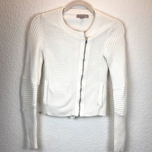 *Banana Republic Cream Moto Style Zip Up Size XS Long Sleeve Sweater A135